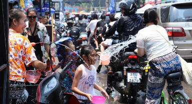 泰国:庆祝宋干节